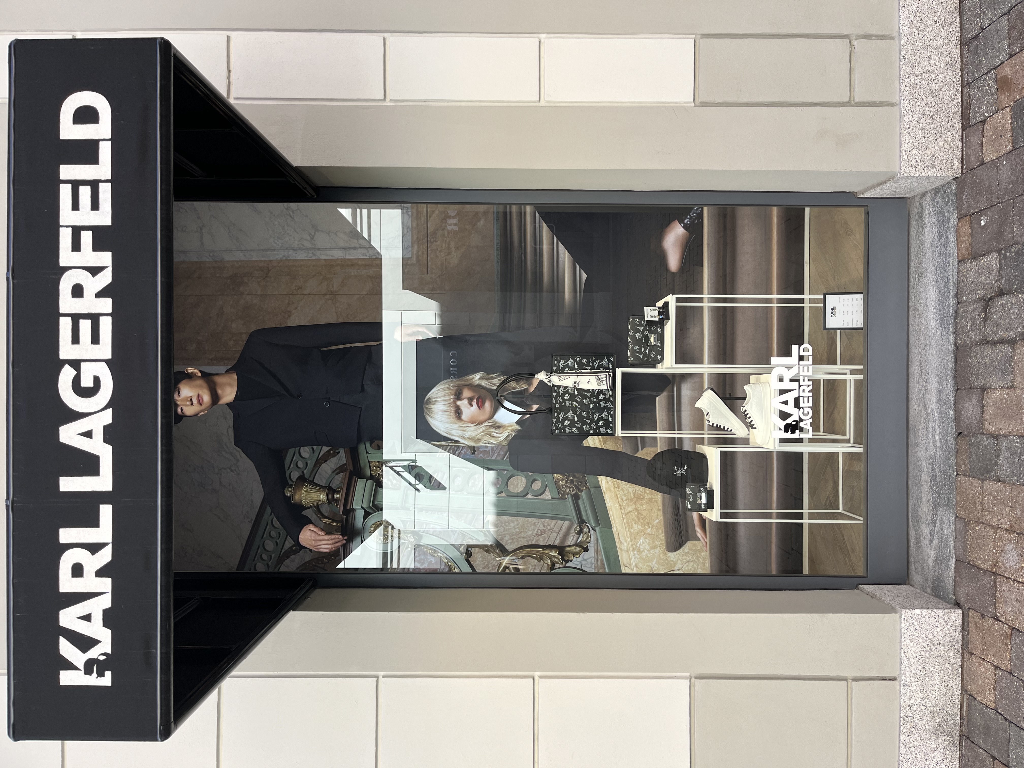 Images KARL LAGERFELD Outlet