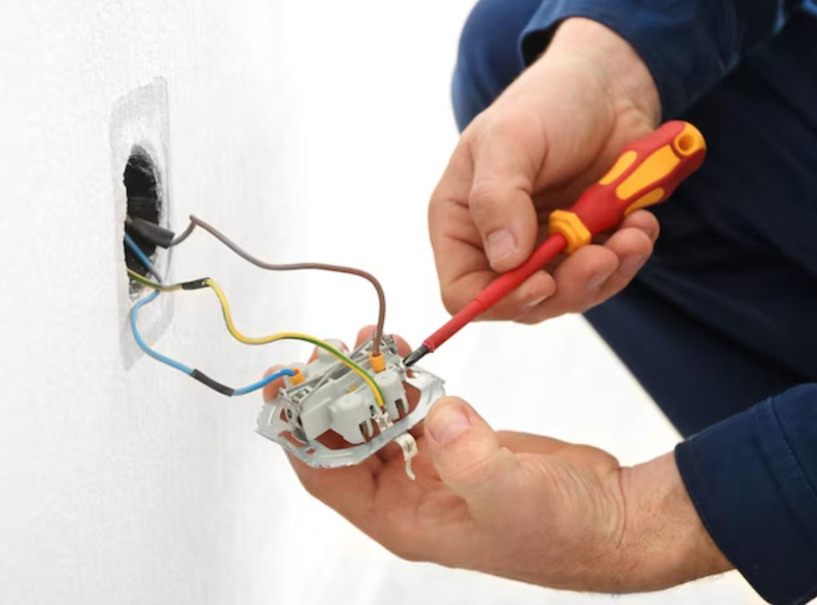 Images 24/7 Électrique - Électricien Urgence