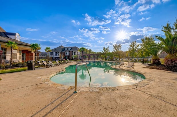 Images Chateau Mirage Apartment Homes