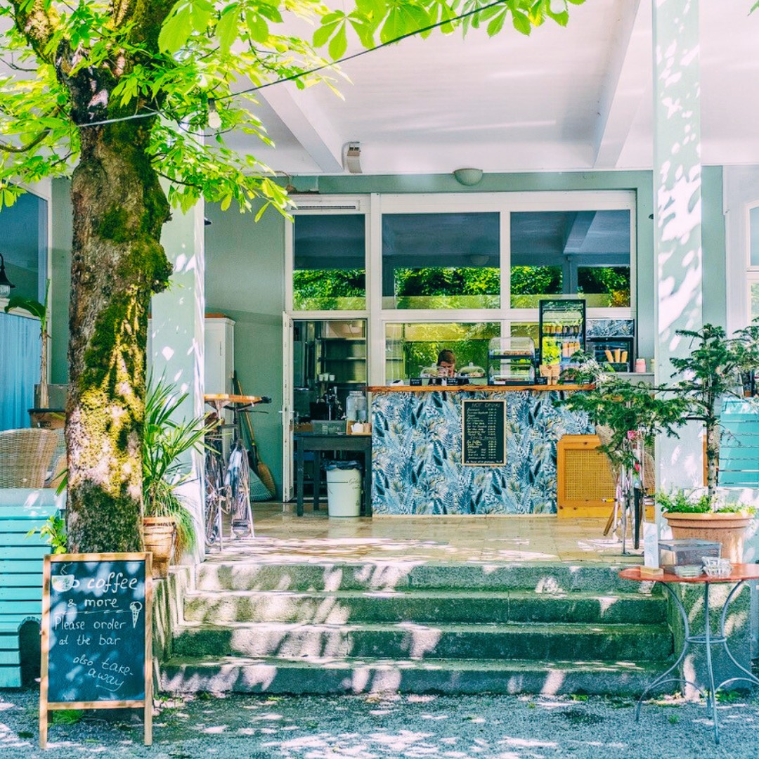 Bilder Brüh Hafenrösterei & Veganes Café | Echter Kaffeegenuss. Partner für Kaffeemaschinen & Bohnen in der Region Luzern / Sch