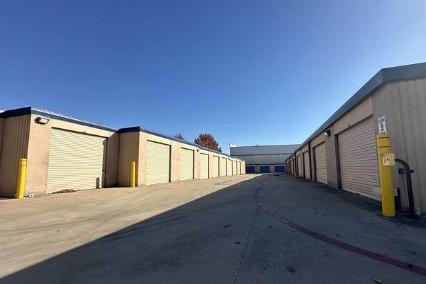 Images SmartStop Self Storage