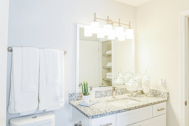 Images Corners at Holcomb Bridge