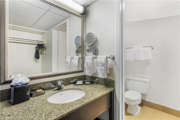 Images Best Western Plus Garden Court Inn