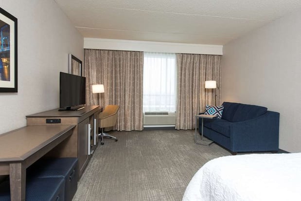 Images Hampton Inn & Suites Grand Rapids Downtown