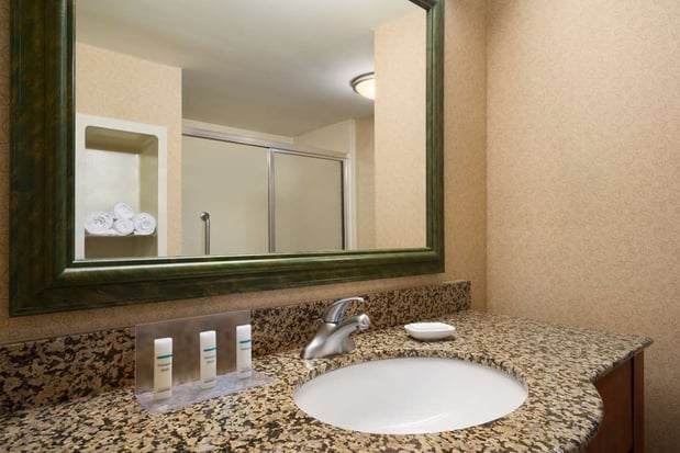 Images Hampton Inn & Suites Williamsburg-Central