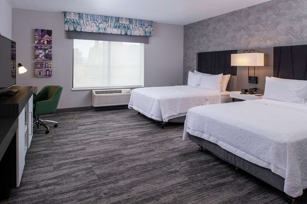 Images Hampton Inn & Suites Winston-Salem Downtown
