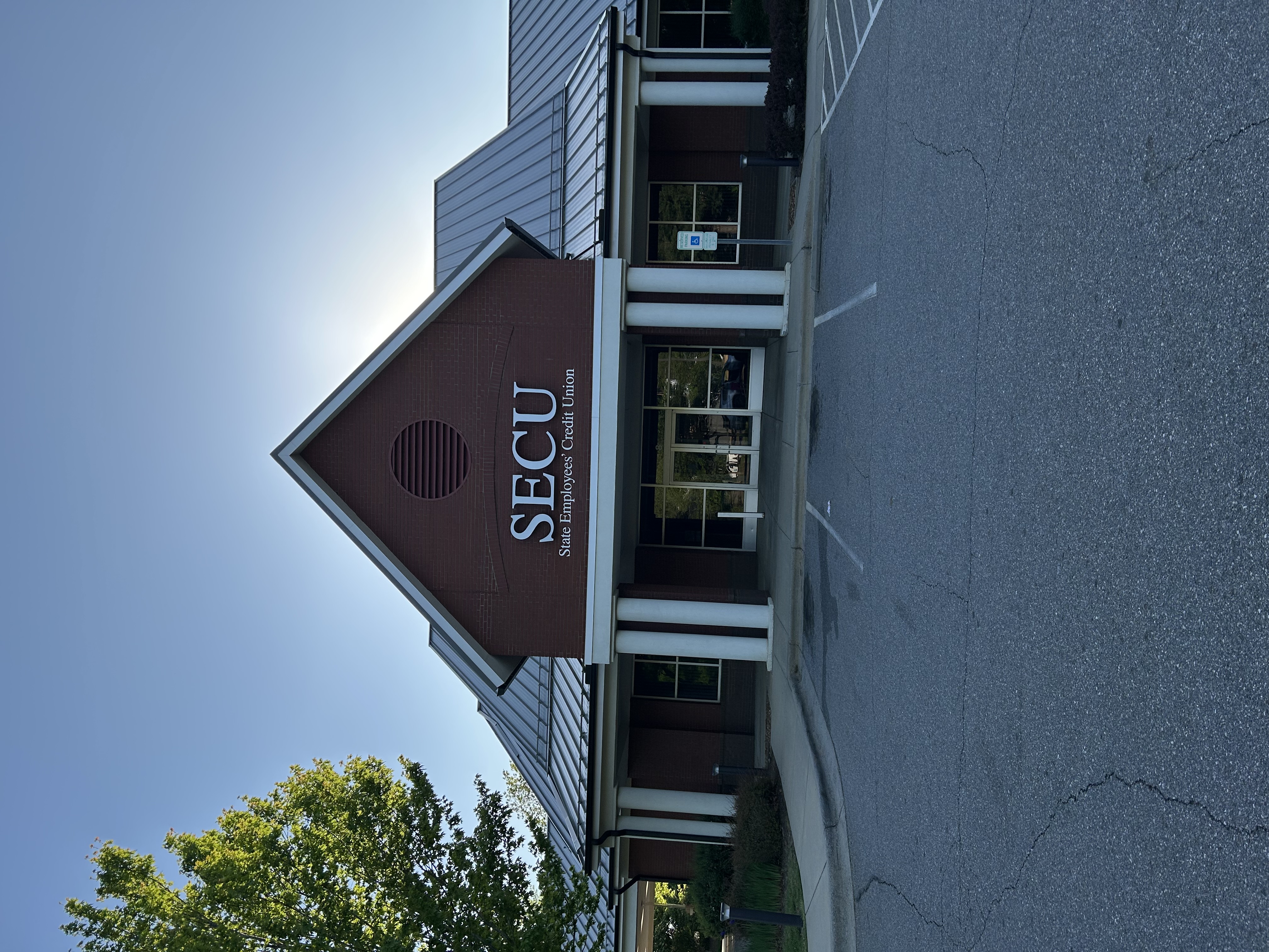 State Employees’ Credit Union Image