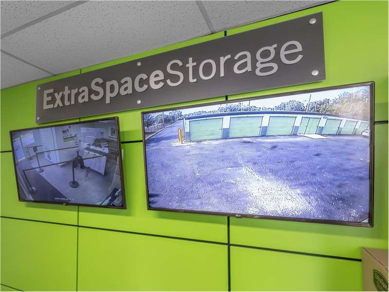 Security Screens - Extra Space Storage at 3569 E Main St, Columbus, OH 43213