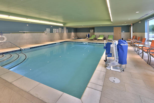 Images Holiday Inn Express & Suites Roswell, an IHG Hotel