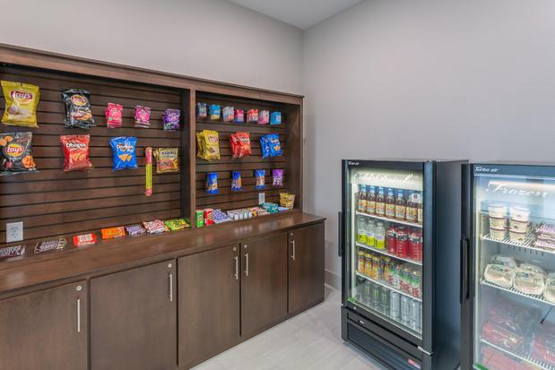 Images Holiday Inn Express & Suites Columbus - Worthington by IHG