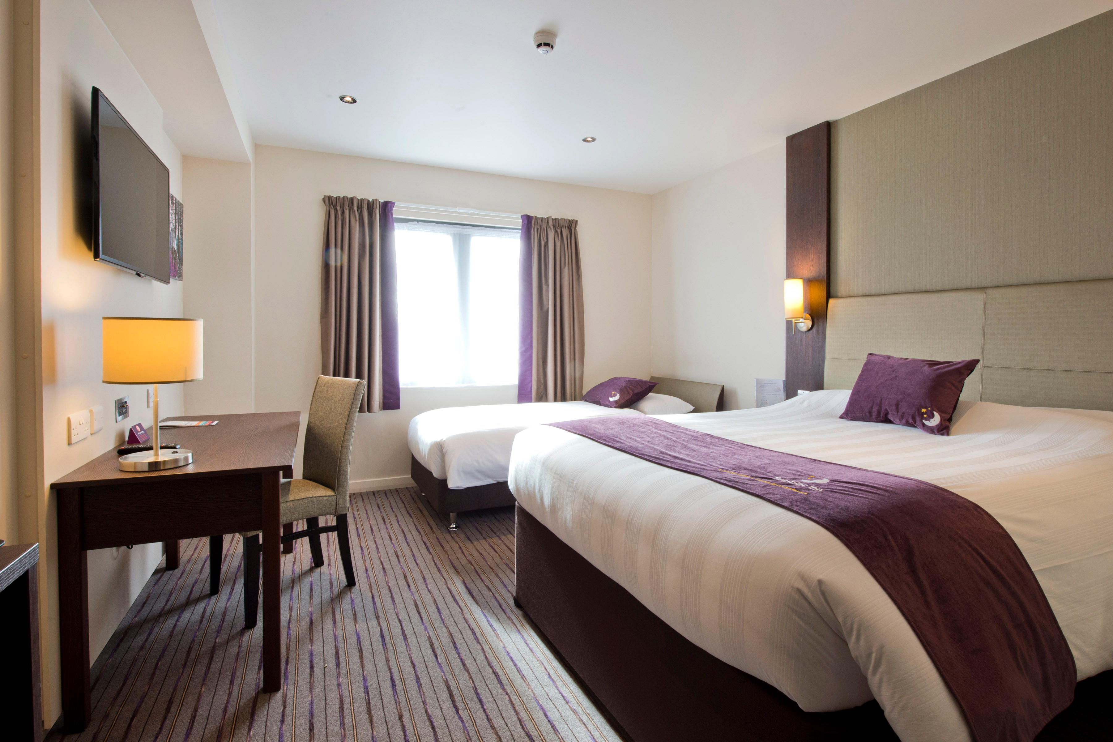 Premier Inn bedroom Premier Inn Exeter City Centre hotel Exeter 03333 219068