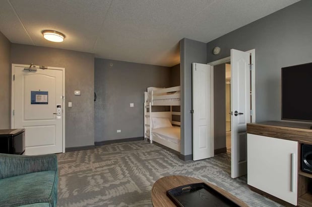 Images Hampton Inn & Suites Chicago/Aurora