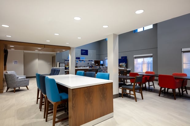 Images Holiday Inn Express & Suites Turlock-Hwy 99 by IHG