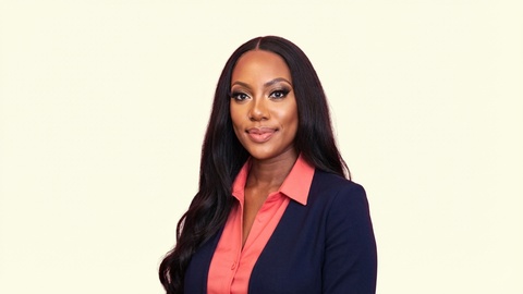 Nadia Almezy - TurboTax Expert Logo