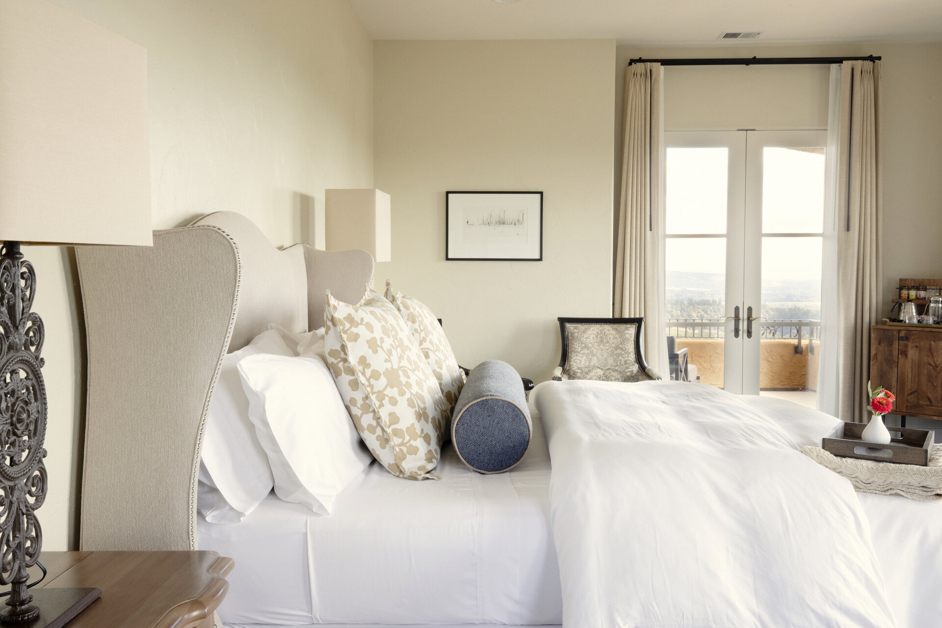 Black Walnut Inn & Vineyard Image