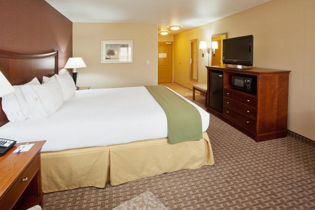 Images Holiday Inn Express & Suites Willows, an IHG Hotel
