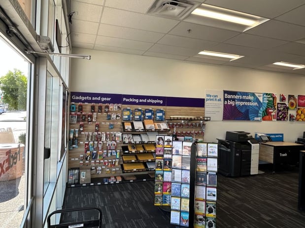 Images FedEx Office Print & Ship Center