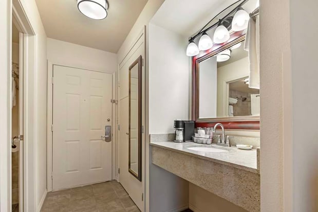 Images Best Western Plus Concord Inn