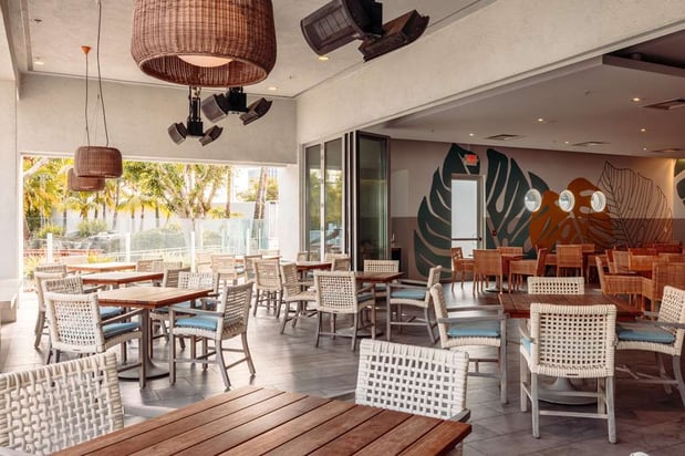 Images Hotel MdR Marina del Rey - a DoubleTree by Hilton