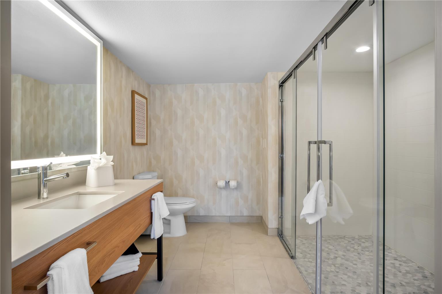 Guest room bath