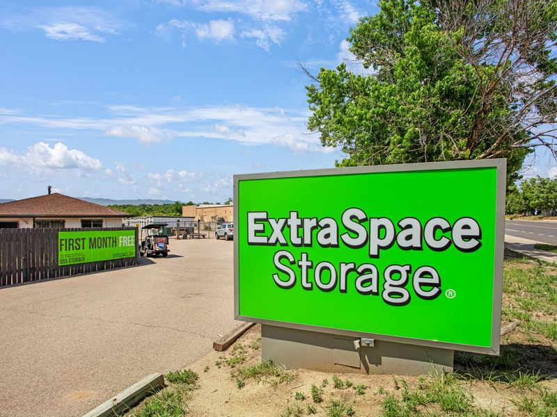 Images Extra Space Storage