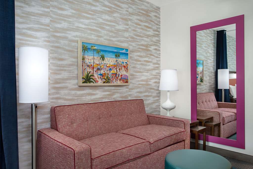 Guest room