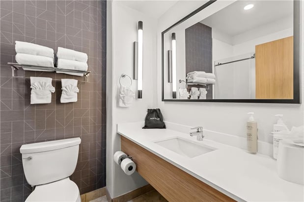 Images Spark by Hilton Houston Hobby Airport