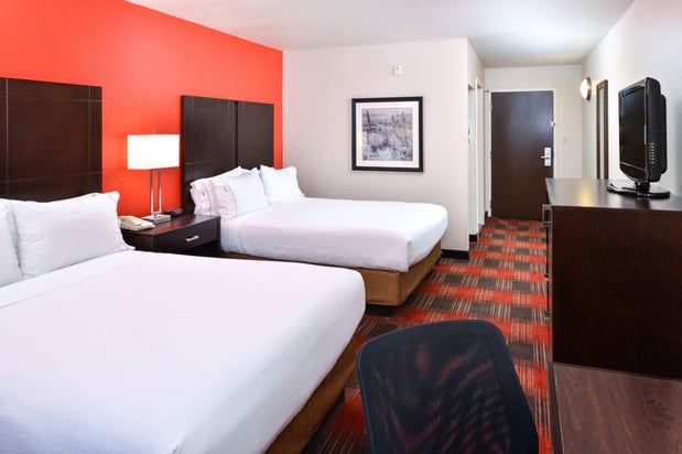 Images Holiday Inn Express & Suites Kingman by IHG