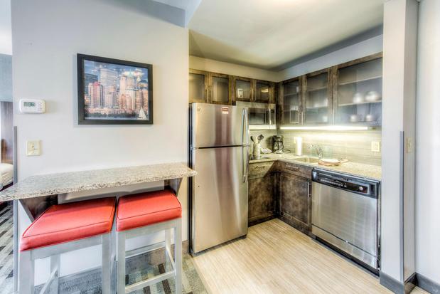 Images Staybridge Suites Columbus OSU-Medical Center by IHG