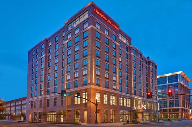 Images Hampton Inn & Suites Nashville Downtown Capitol View