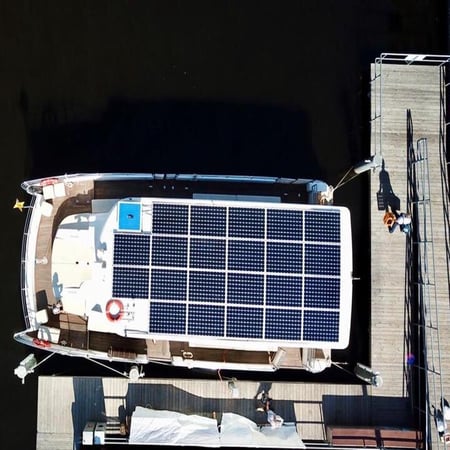 Bilder Solarwaterworld Hafen: Schiffsrundfahrten und Sightseeing Touren in Berlin mit Solar-Katamaran