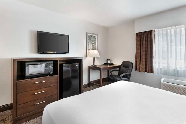 Images Best Western Plus Longbranch Hotel & Convention Center