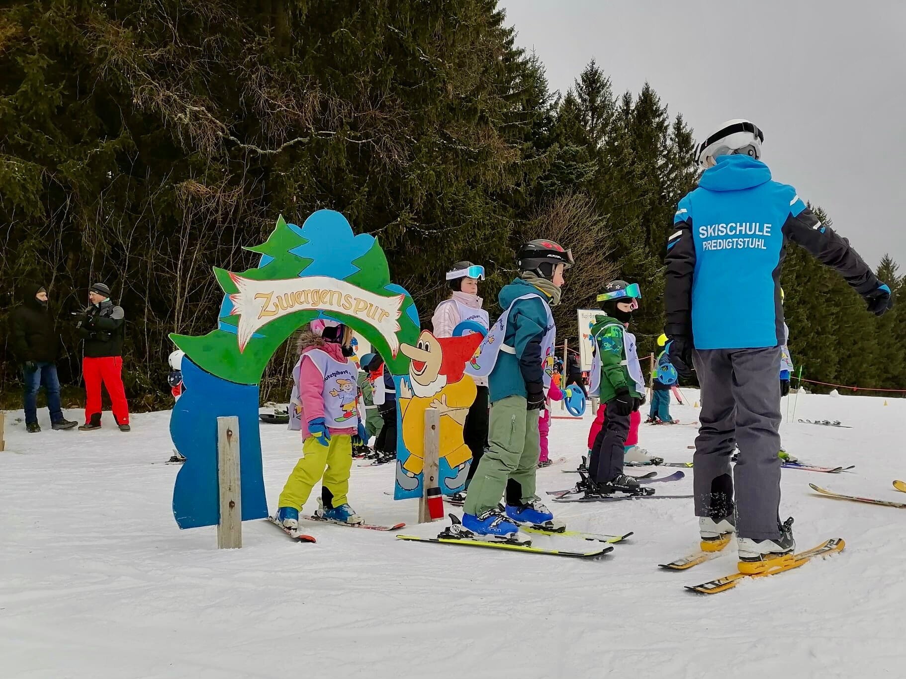 Skischule Predigtstuhl, Bogener Straße 2 in Sankt Englmar