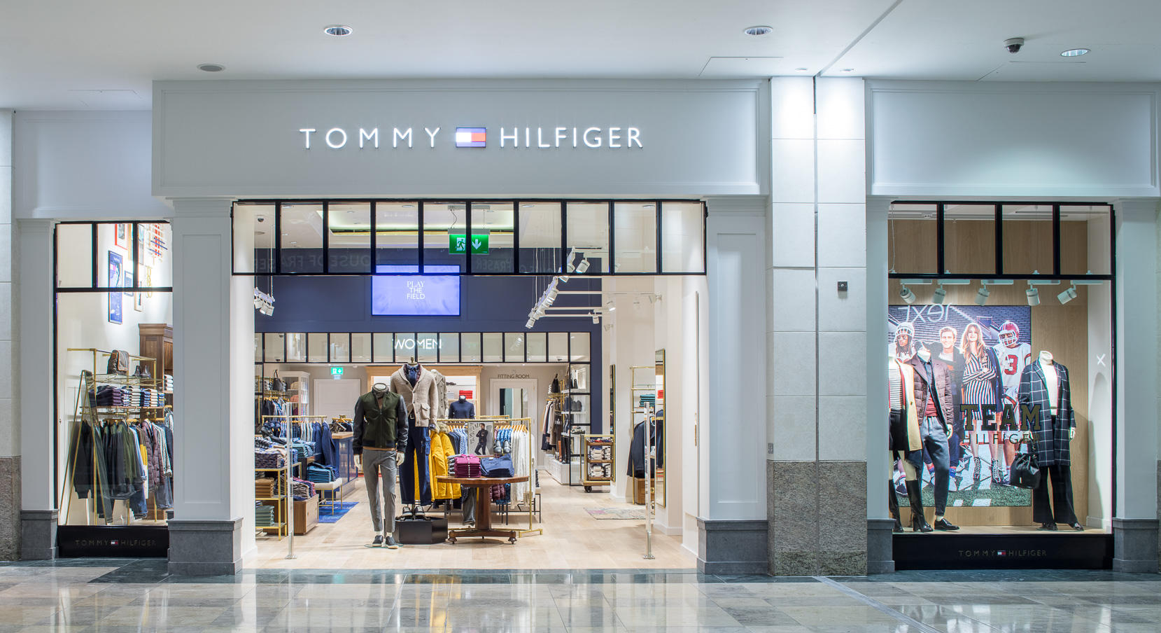 Tommy Hilfiger - Clothing Accessories (Retail) Dublin - Dundrum Town Centre (address, schedule, reviews, TEL: 012963...) - Infobel