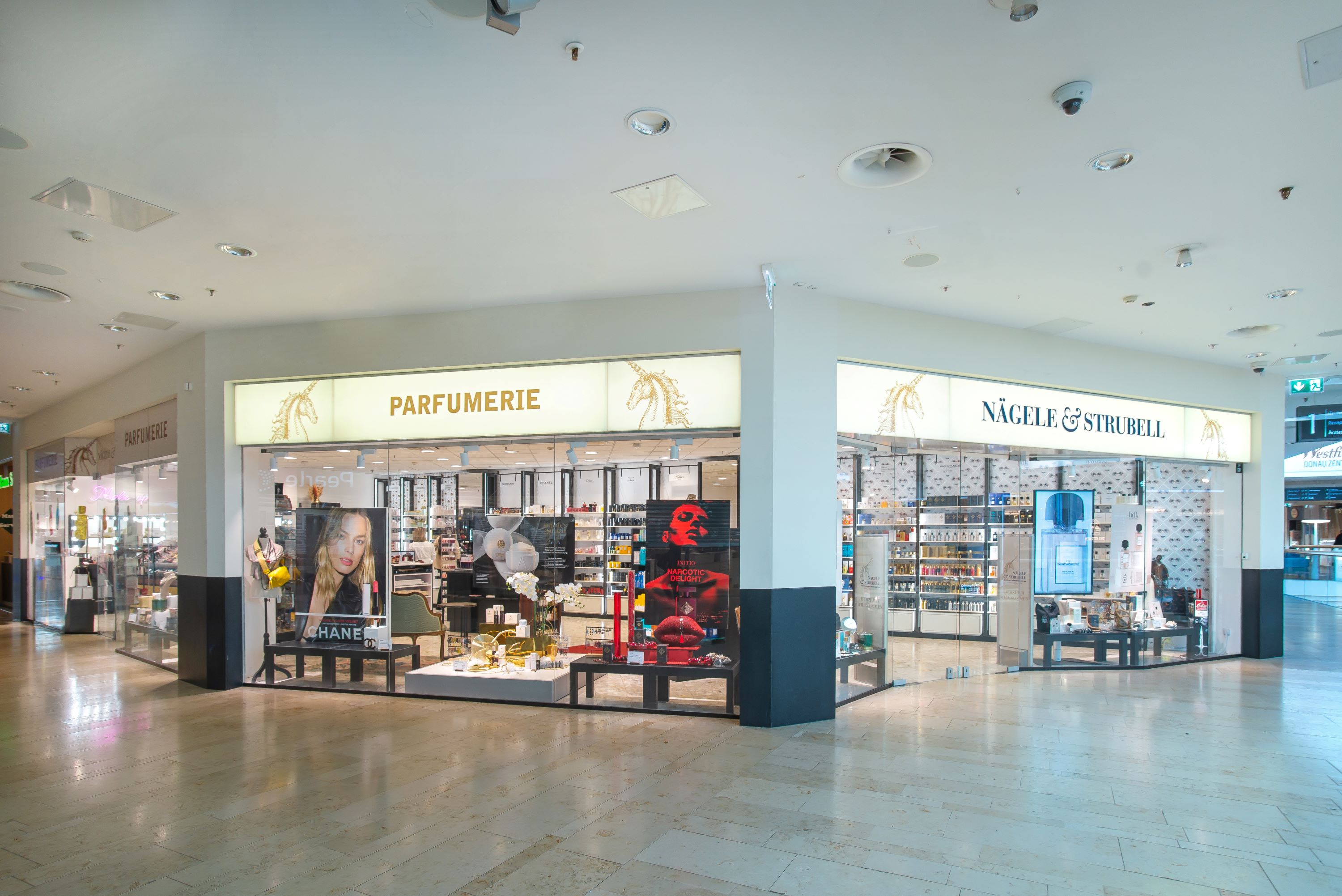 Bilder Nägele & Strubell Parfumerie
