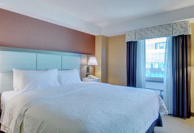 Images Hampton Inn & Suites Boston Crosstown Center