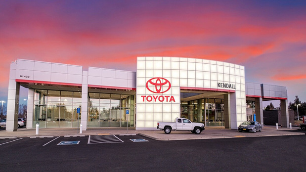 Images Kendall Toyota of Bend