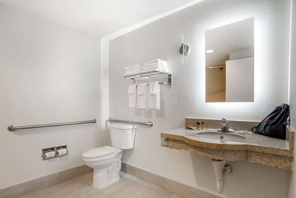 Suite Jacuzzi Bath