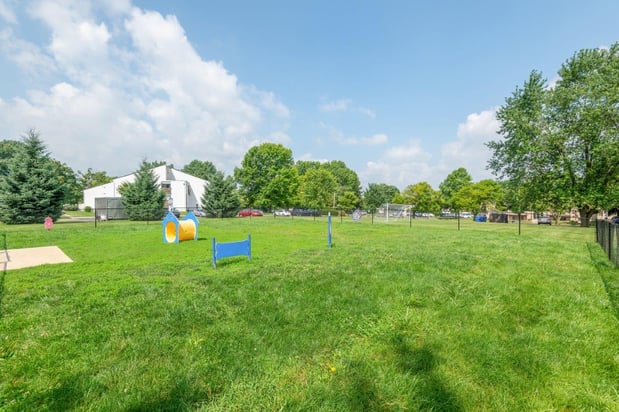 Images Briarwood Apartment Homes & Townhomes