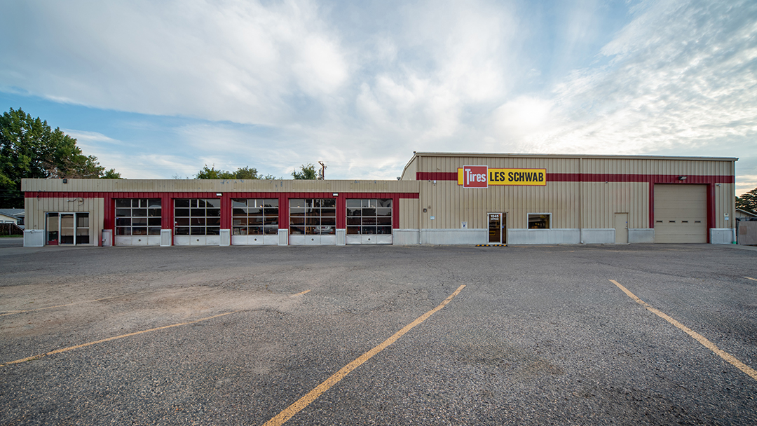 Les Schwab Tire Center