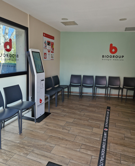 Borne d'accueil à l'arrivée du patient