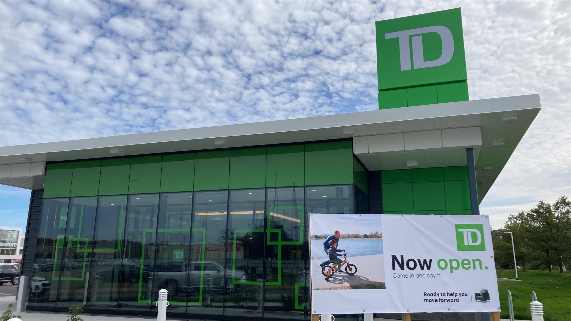 Images TD Canada Trust Branch and ATM