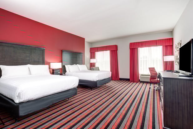 Images Holiday Inn & Suites Lafayette North by IHG