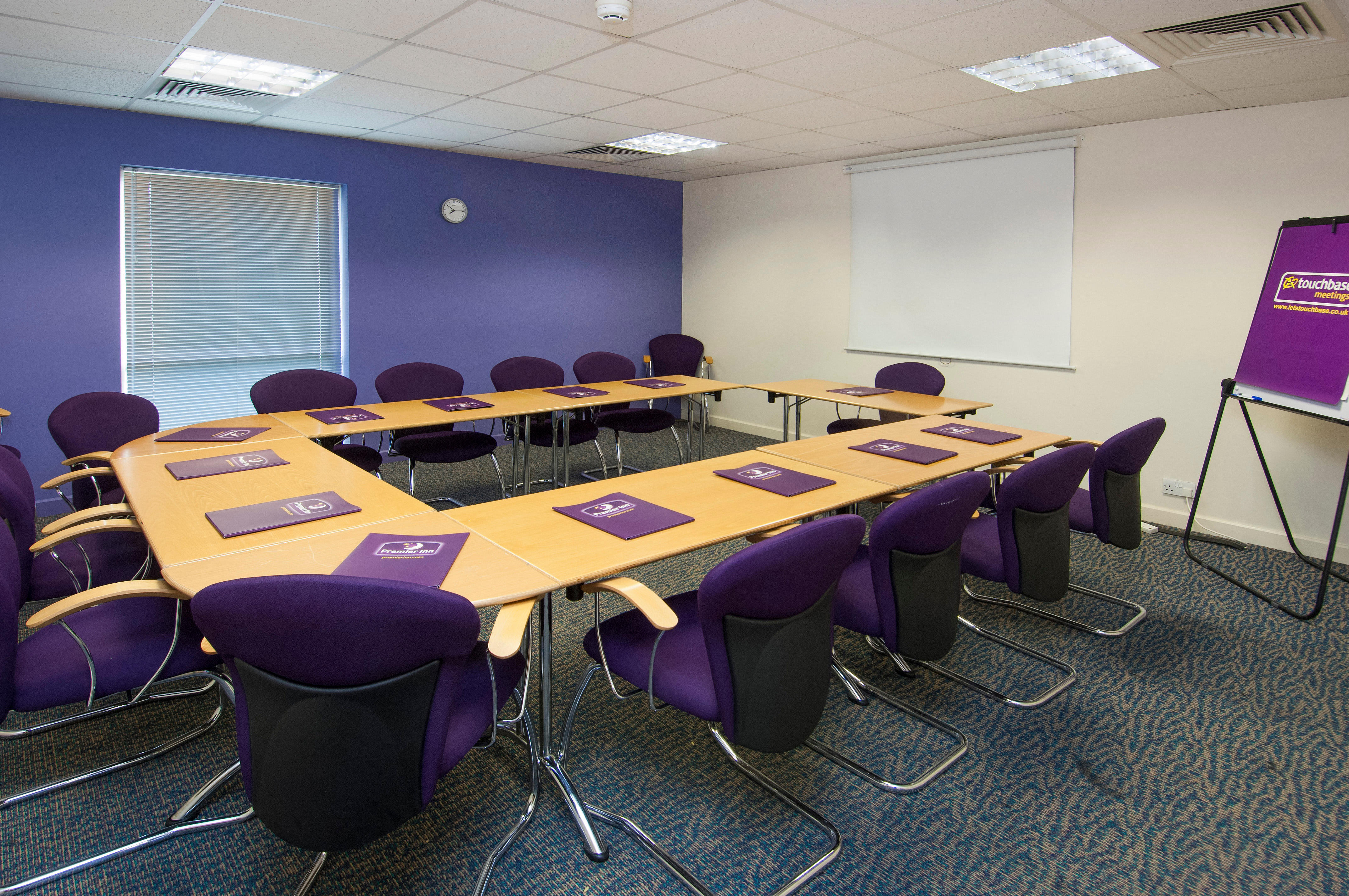 Premier Inn Bradford South Hotel AI Review Summary