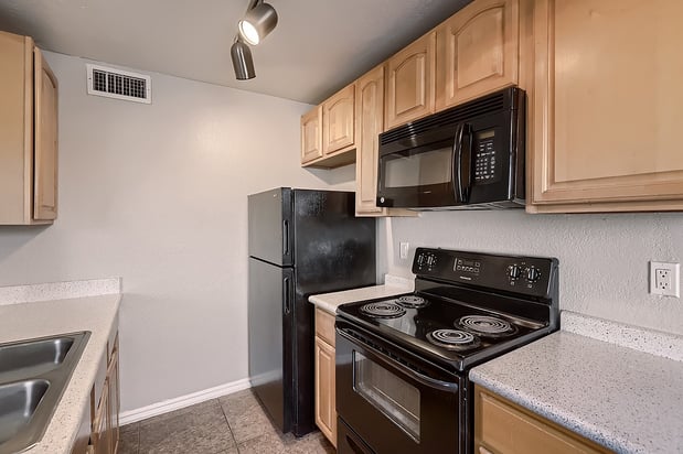 Images Rise Trailside