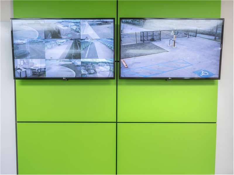 Security Screens - Extra Space Storage at 2555 N Hollywood St, Memphis, TN 38127