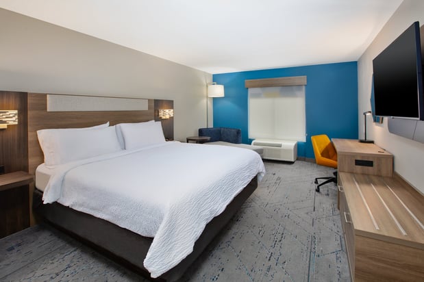 Images Holiday Inn Express & Suites Sumter by IHG