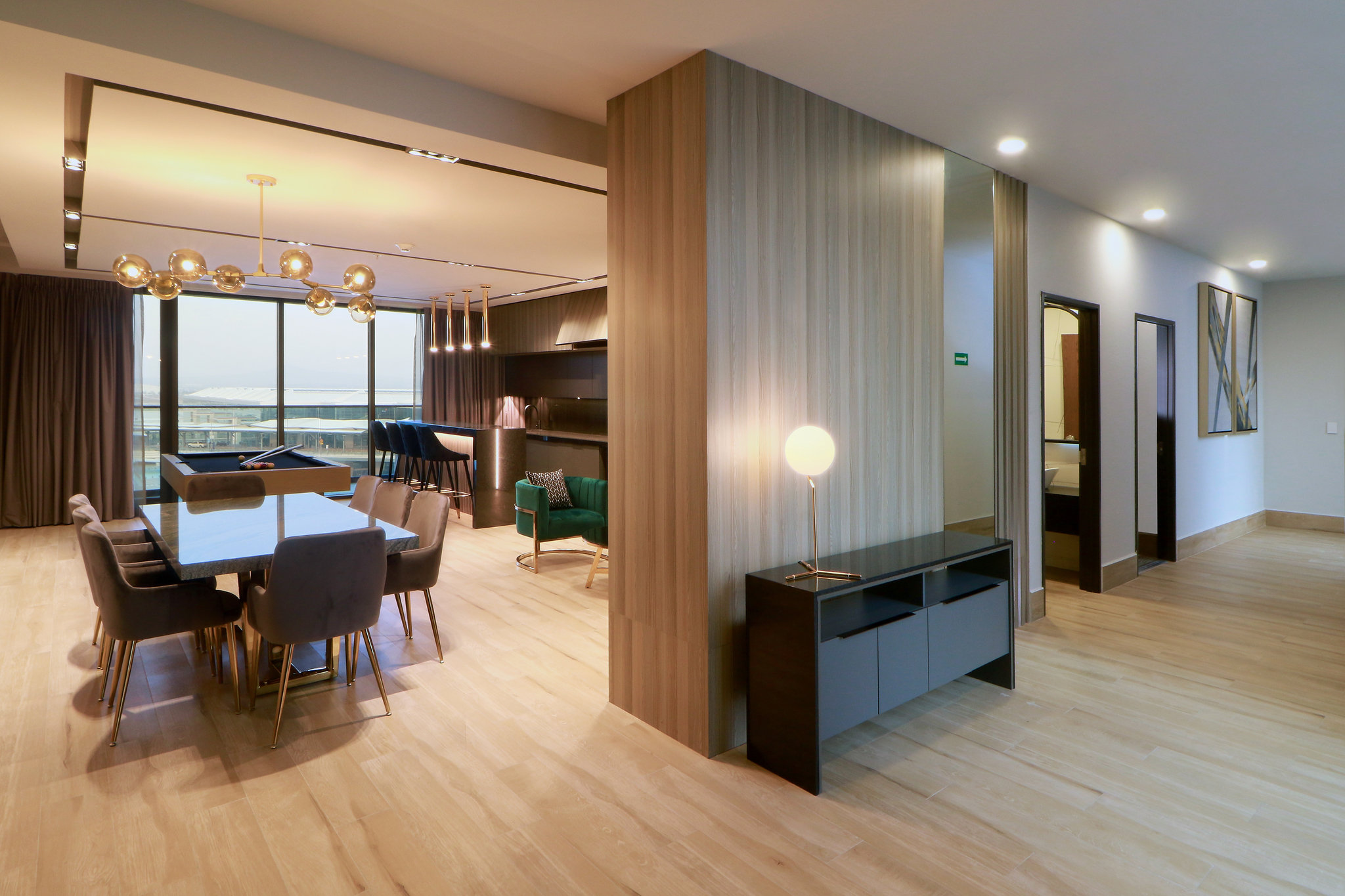 Images Holiday Inn & Suites Mexico Felipe Angeles Airport by IHG