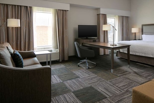 Images Hampton Inn & Suites Hudson