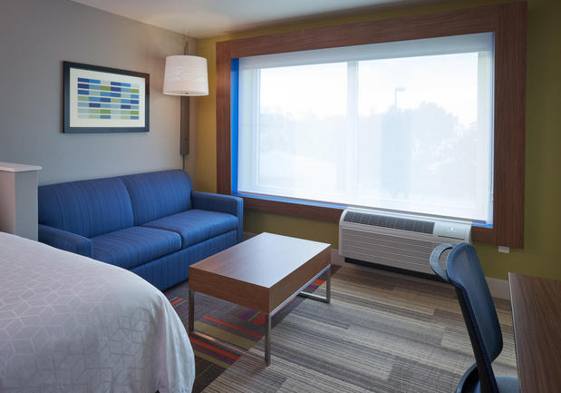 Images Holiday Inn Express & Suites Doral - Miami by IHG